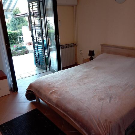 Apartment Azzurro Icici Bagian luar foto